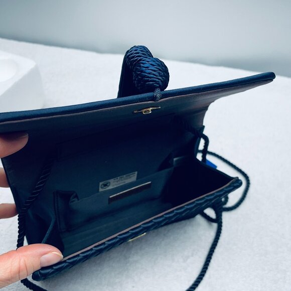 EUC Saks Fifth Avenue Clutch w/Strap, Dark Navy, Pocket, 7" L x 5" T x 2" Deep - Picture 4 of 13